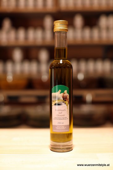 Knoblauch auf Olivenöl 250ml - zum Schließen ins Bild klicken